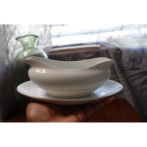 Vintage‎ Gildhar Porcelain Gravy Boat with Attached Underplate